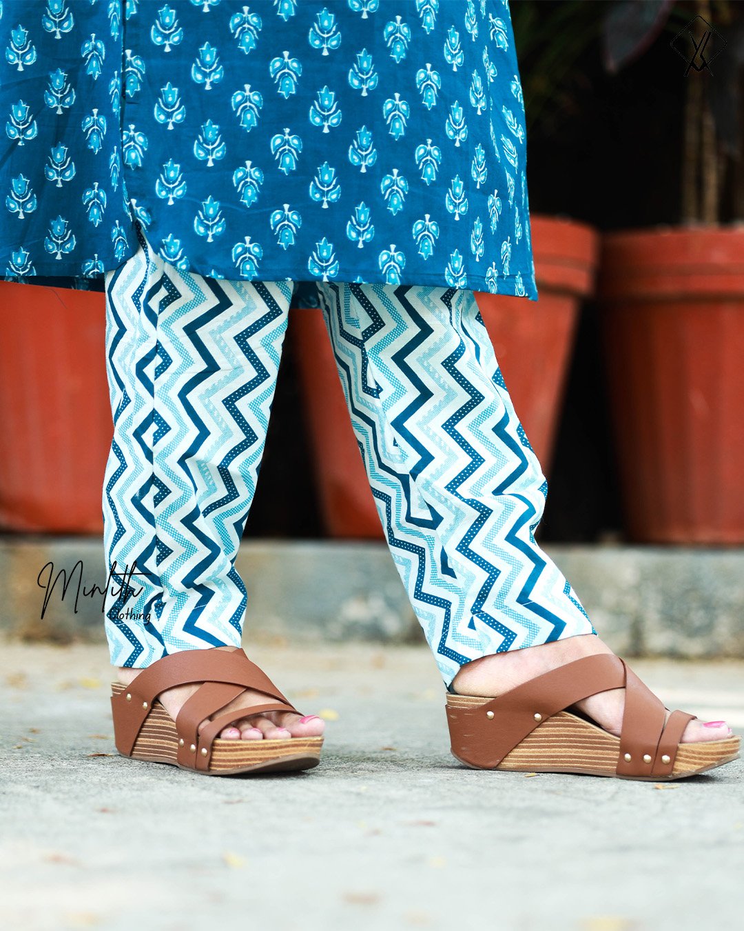 LICY- Cotton floral puff kurta with straight pants - Image 5