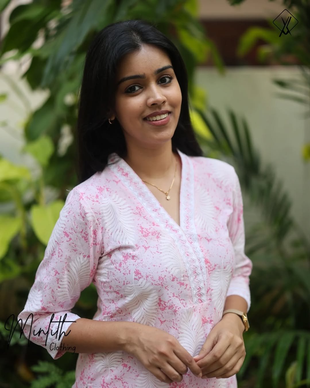 PINKY - Collared Lace Neck Kurti Set