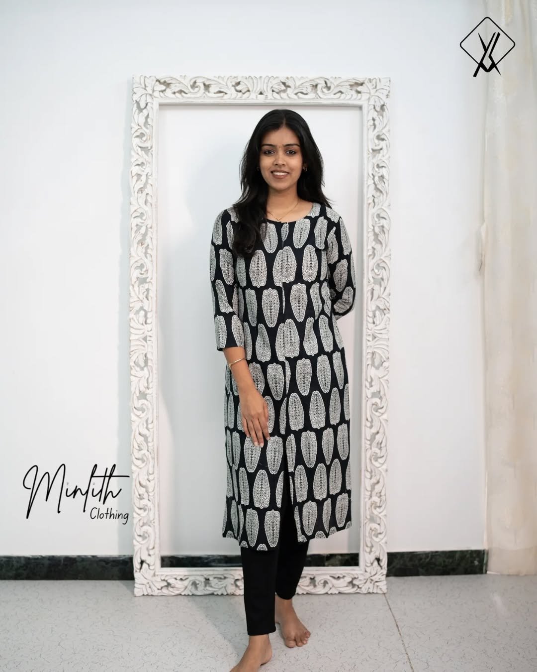 MEHER - Front Plaket Black Kurti